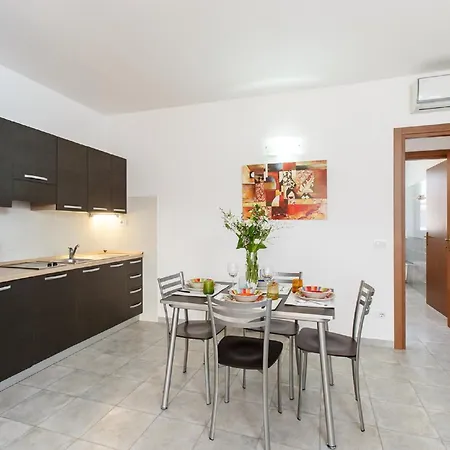 Aparthotel Il Poderino 3*